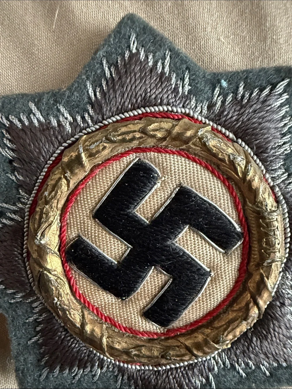 German Cross In Gold Cloth Version - Picture 3 of 6
